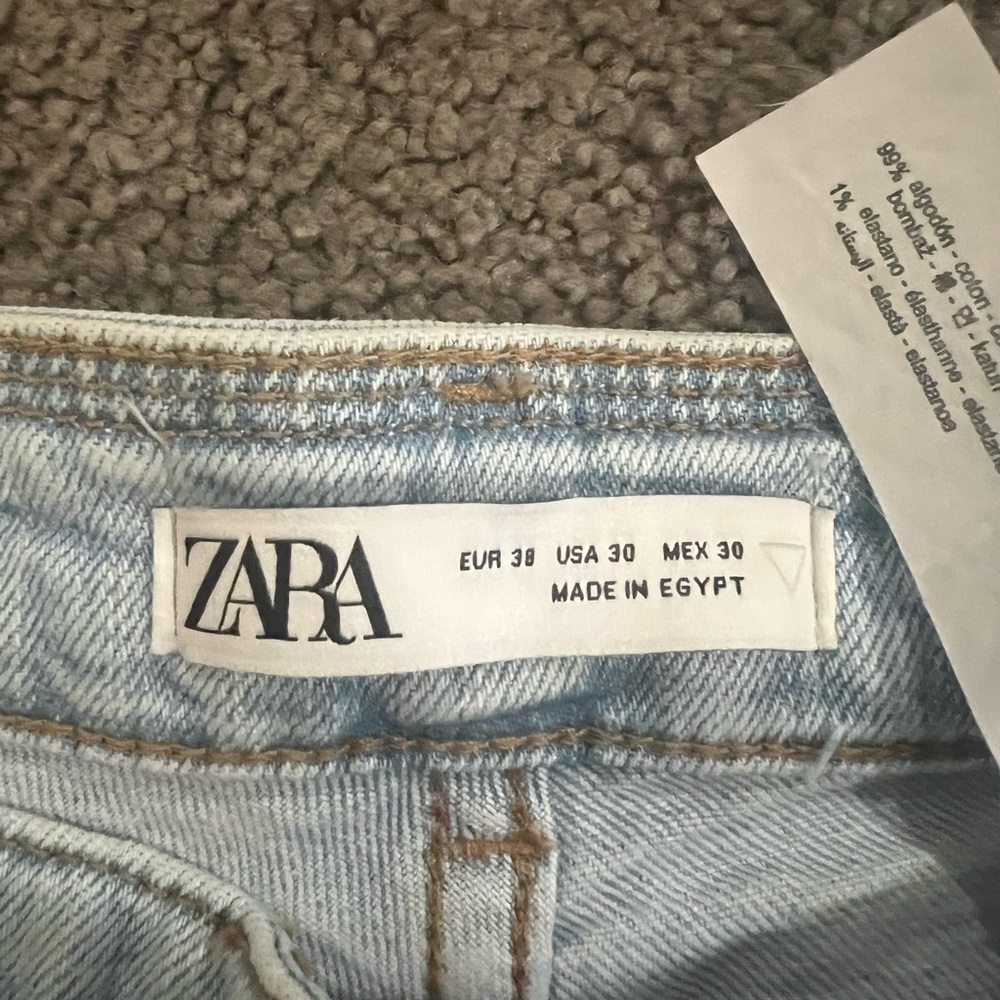 Light ripped jeans Zara 30x30